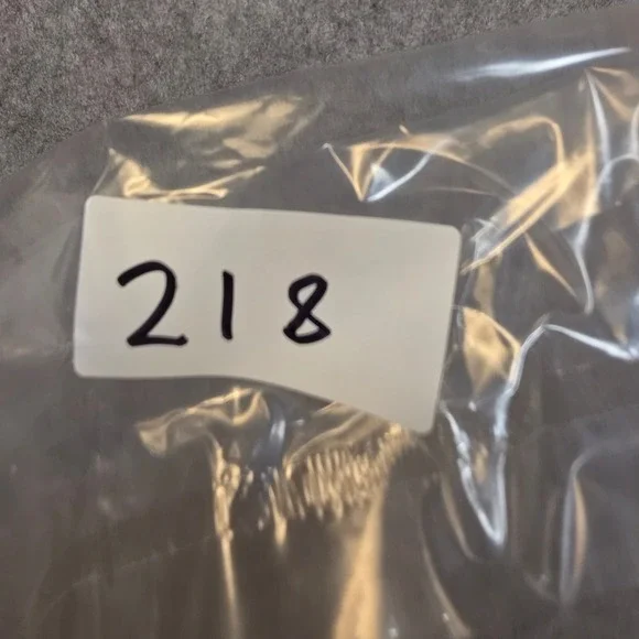 Lululemon Tank Women 6 Gray Free To Be Tank Strappy Back Built-in Bra - Picture 8 of 8